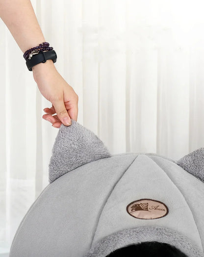 Comfortable and soft Machine washable Pet bed